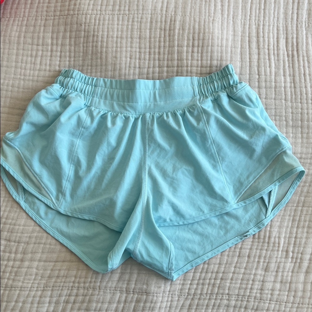 Lululemon Hotty Hot shorts 2.5”